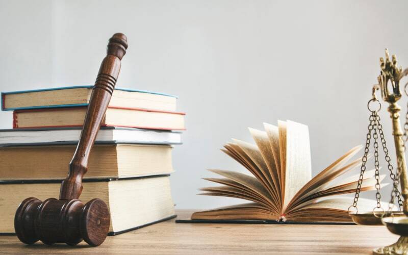 los-mejores-libros-para-iniciar-en-el-derecho 